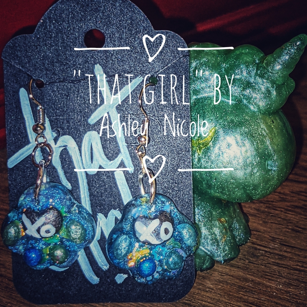 Xoxo Paw print Earrings